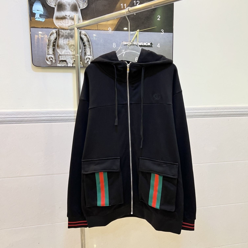 G*u*i coats